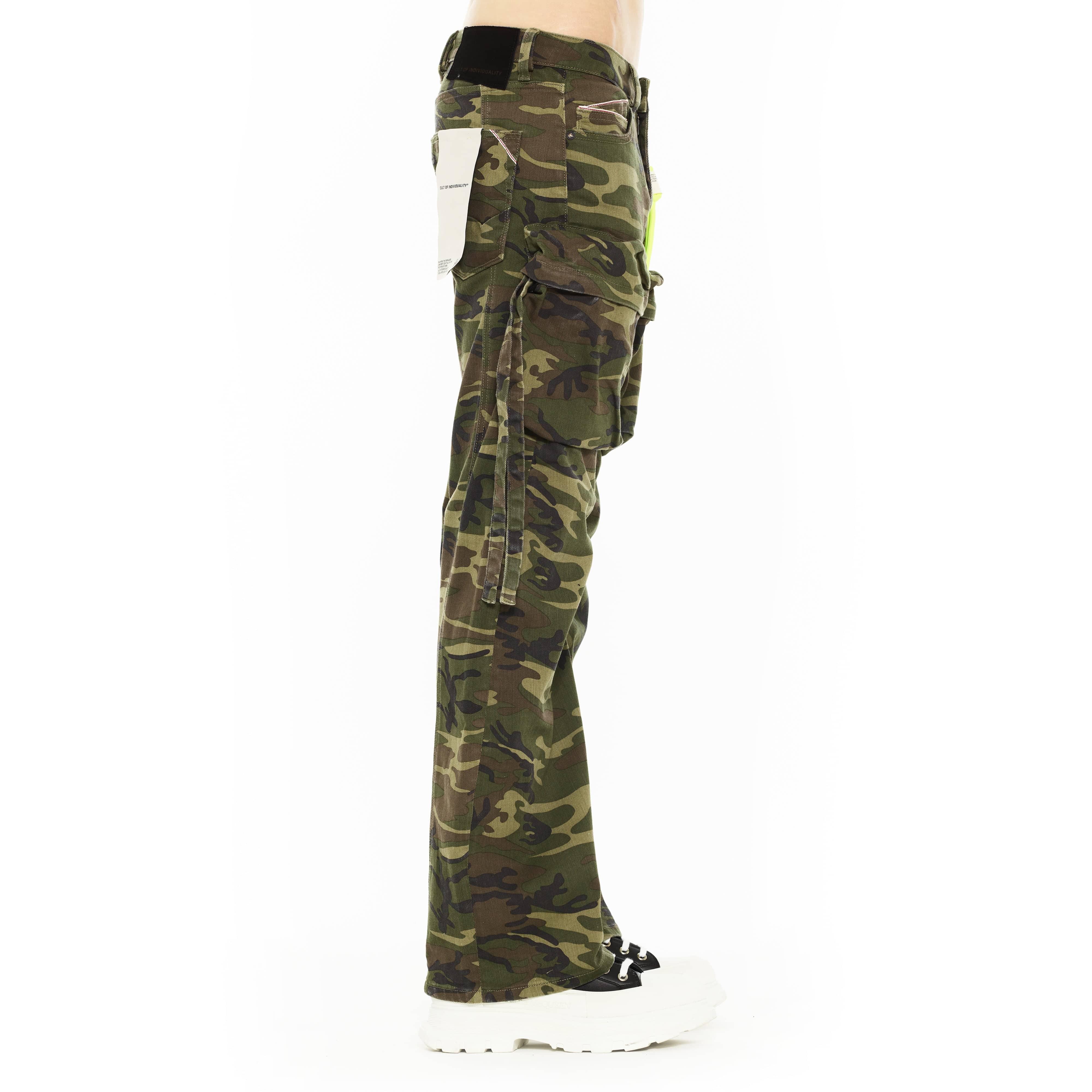 Cult's Grunge Baggy Cargo 610 Jeans in Camo - Image 4