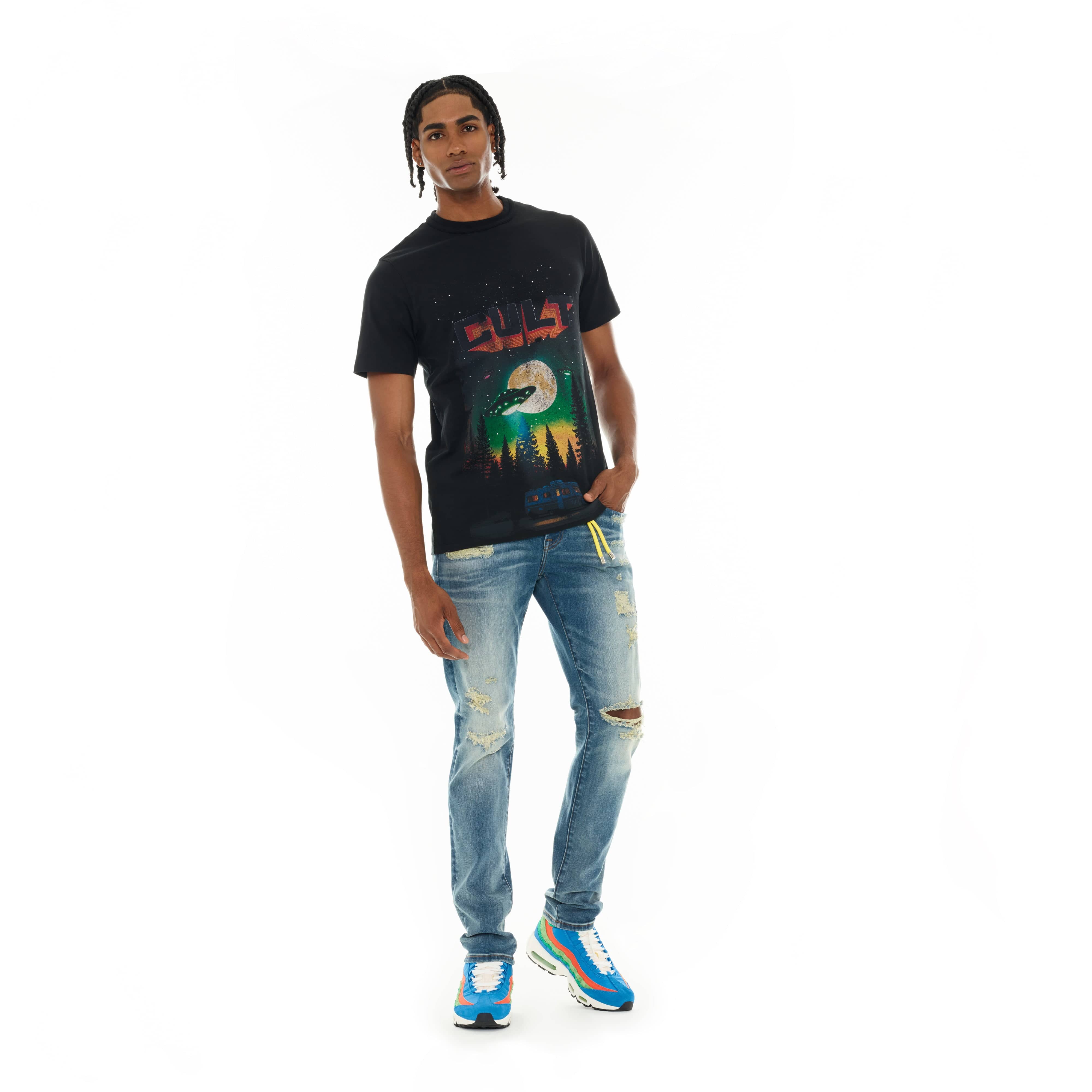Cult's Short Sleeve Crew Neck Tee "Aliens" in Black - Image 4
