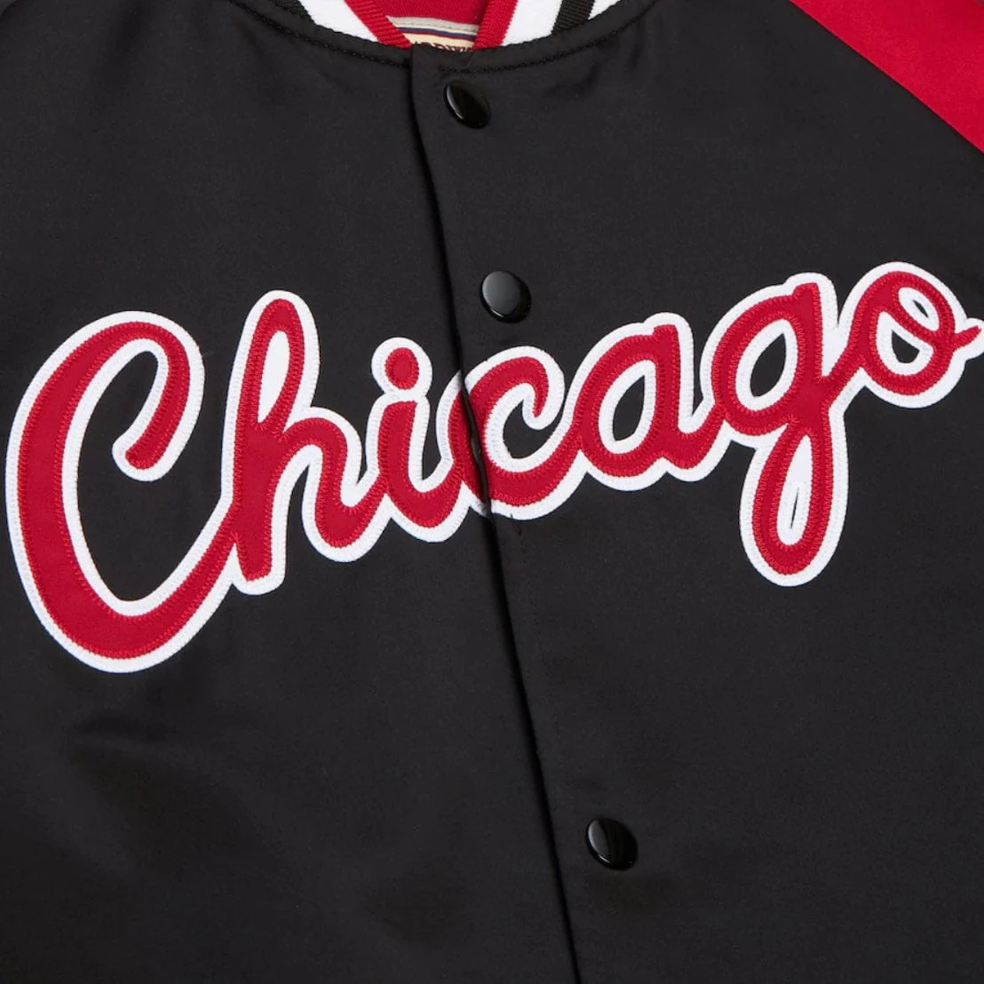 Mitchell & Ness Chicago Bulls Double Clutch Lw Satin Jacket (Black/Scarlet) - Image 3