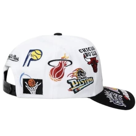 Mitchell & Ness NBA Playoffs Snapback (White/Black) - Image 3