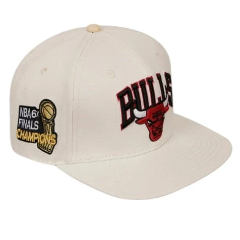 Pro Standard Chicago Bulls Wordmark Logo Wool Snapback (Eggshell) - Image 2