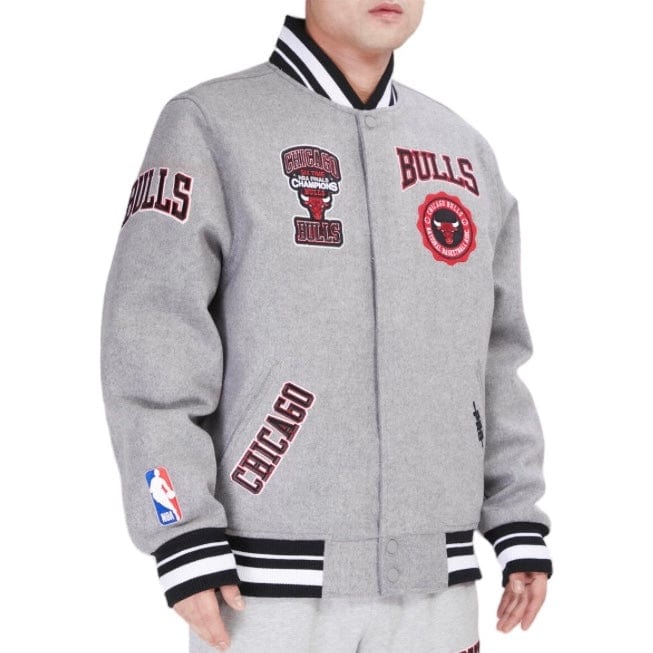 Pro Standard Chicago Bulls Crest Emblem Wool Varsity Jacket (H. Gray/Red) - Image 2